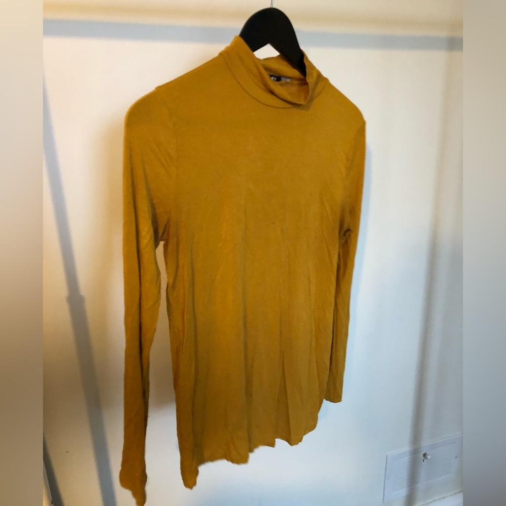 Mustard yellow Dex bodycon turtleneck.